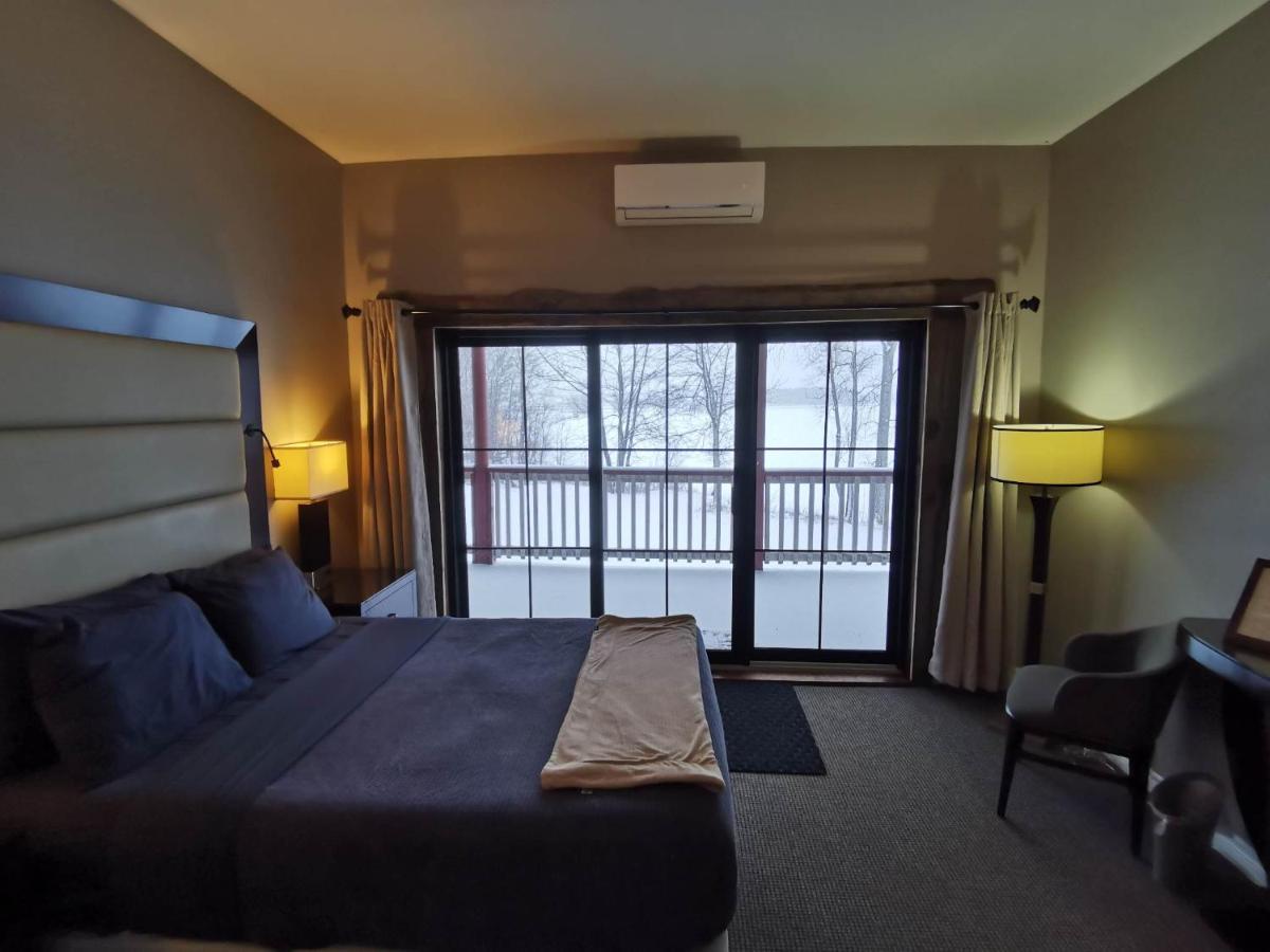 Stoco Lake Lodge Tweed 外观 照片